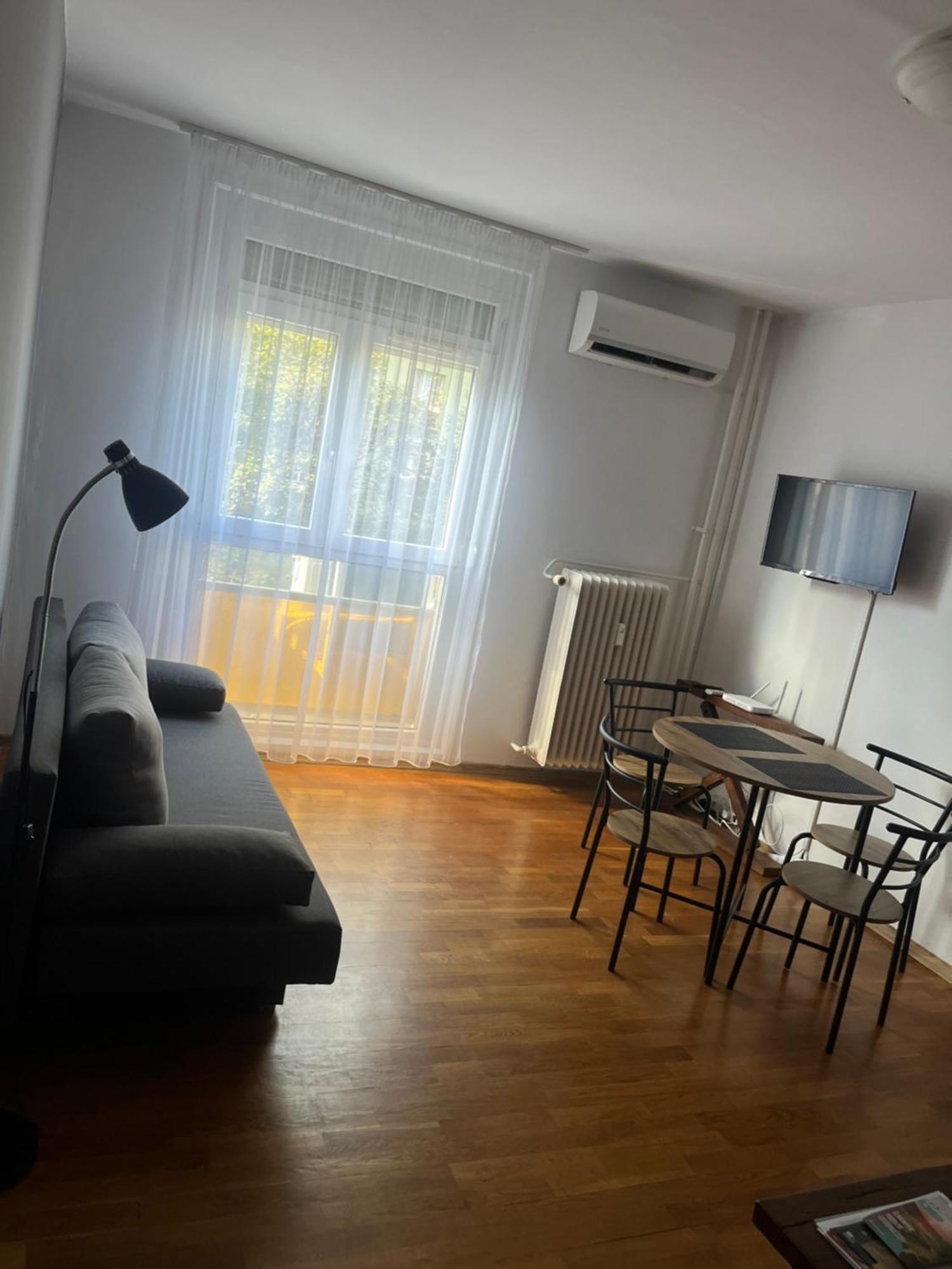Leon Apartman Pécs Exterior foto