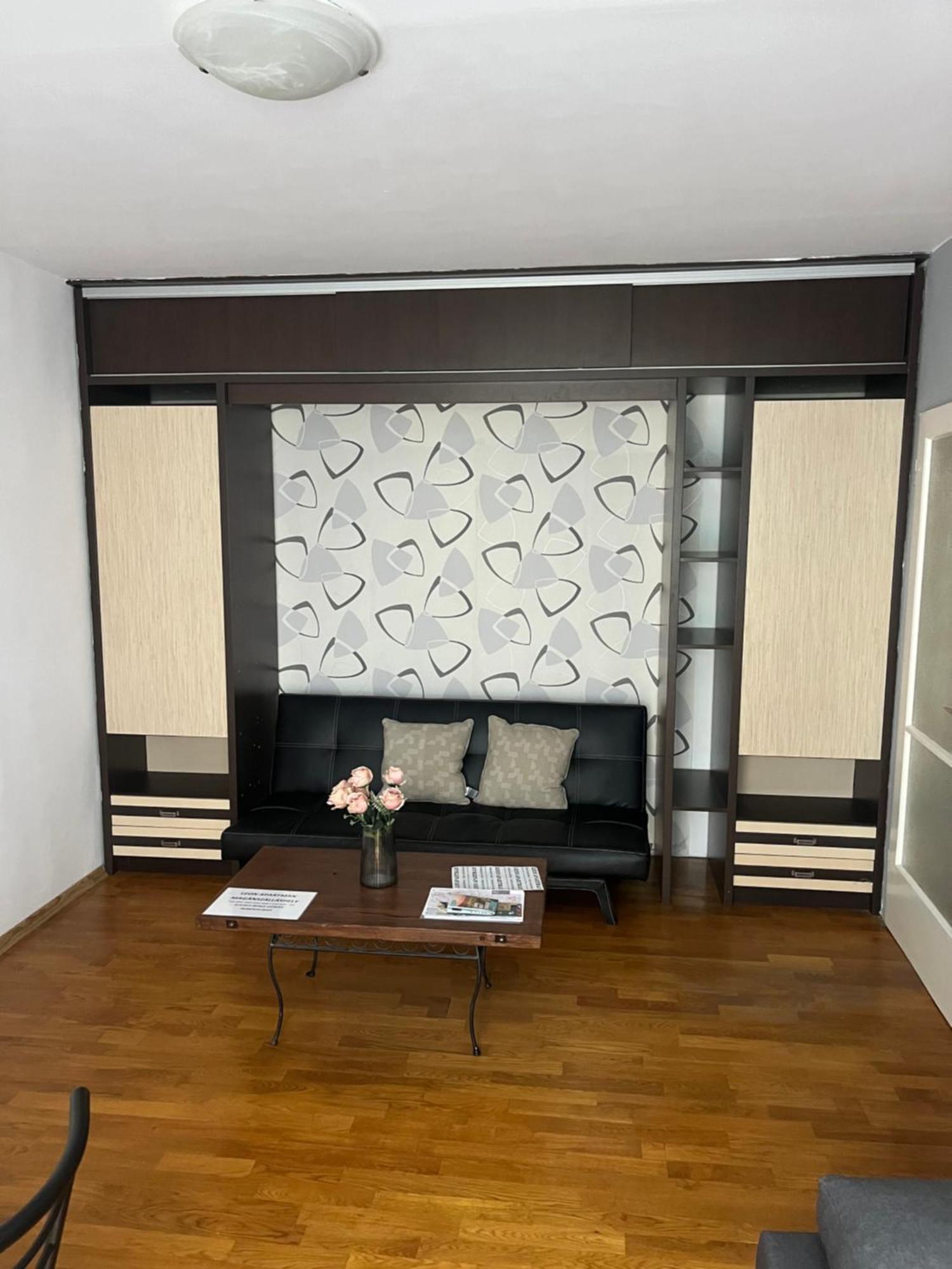Leon Apartman Pécs Exterior foto
